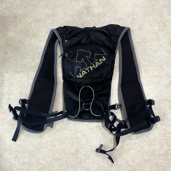 Nathan Hydration Backpack Running Pack in Black - Picture 2 of 6